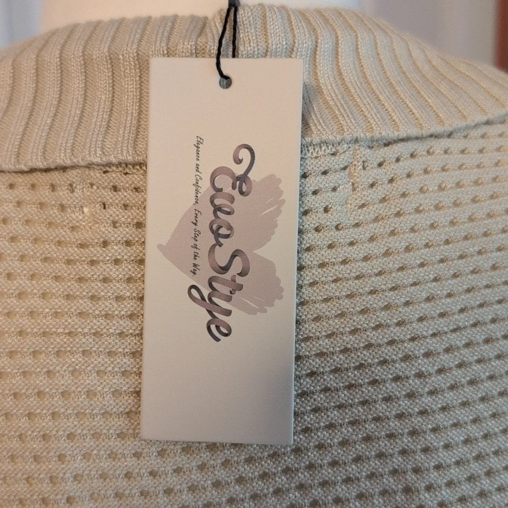 Women's Polo Style Beige Cap Sleeve Summer Sweater NWT